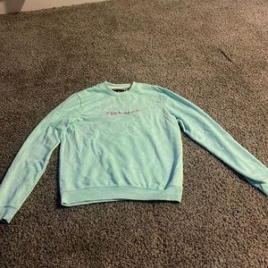 Medium, blue sweatshirt